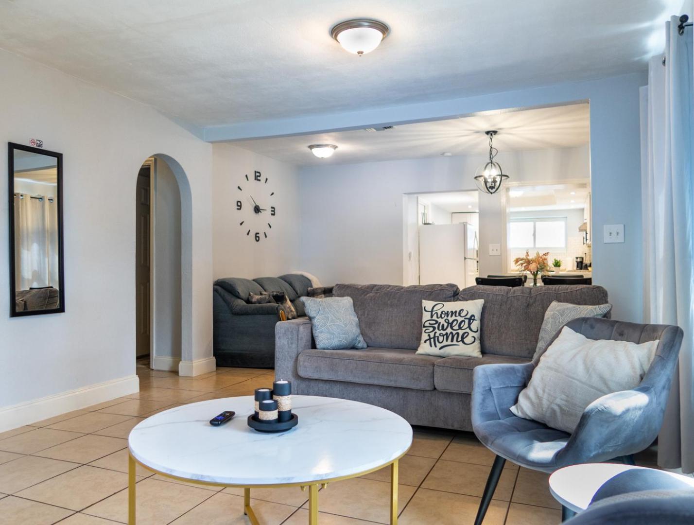 Cozy Home Near Busch Gardens Adventure Island And Usf Tampa Ngoại thất bức ảnh
